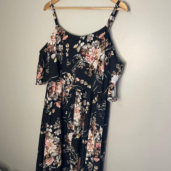 Black floral cold shoulder dress - Picture 10 of 12